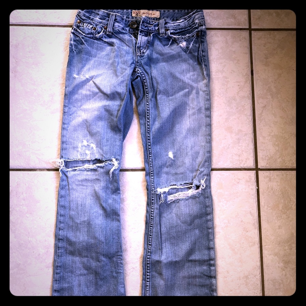 Size 25 destroyed BKE denim jeans